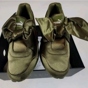 Puma x Fenty Rihanna Bow Olive Branch Green Satin Shoes 365054 04 Womens Sz 9